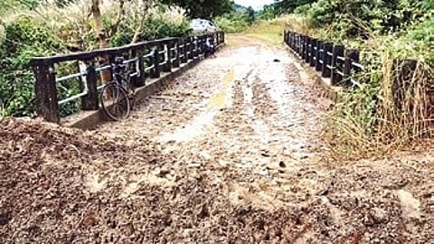 Road blockade set up by the residents.