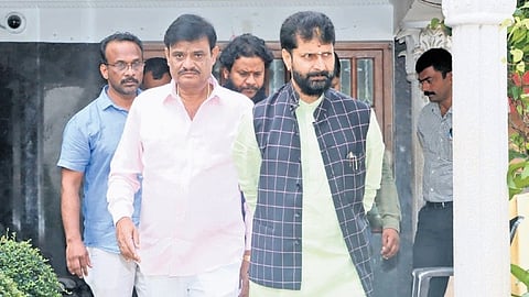 BJP MLC CT Ravi and MLA Munirathna at the latter’s residence in Bengaluru on Friday.