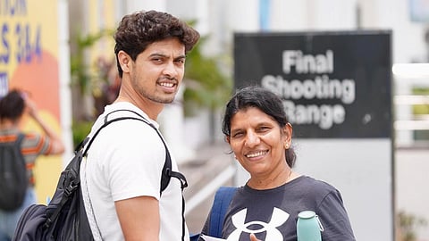 Deepali Desphande (R) with Swapnil Kusale.