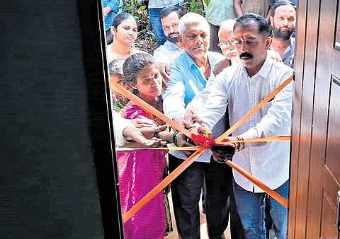 Ganesh BM inaugurates Shankru and Vasanthi’s new house