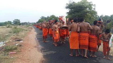 Devotees from Tiruppur, Nilgiris and Erode districts have started their padayatra on the sides of state and national highways to reach the Dhandayuthapaniswamy temple.