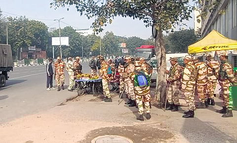 Image purportedly showing heavy police presence at screening venue, near Pyarelal Bhawan at ITO on Friday