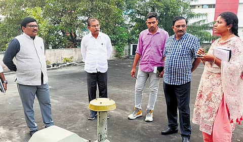 GMC Chief P Srinivasulu inspected the air quality testing point in Guntur