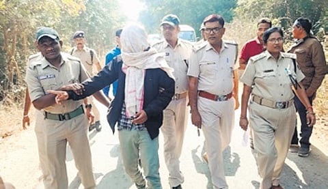 Police taking the prime accused to Kurla forest for crime scene recreation