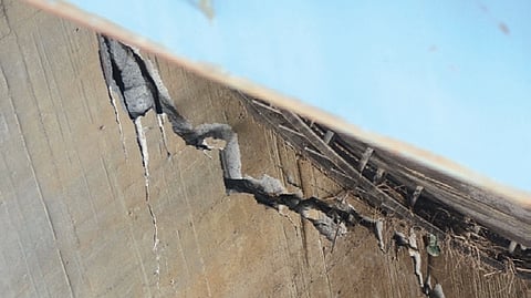 Cracks in Medigadda piers