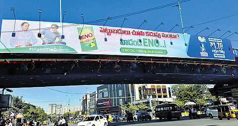 Congress leaders set up ENO flex banners all over Hyderabad