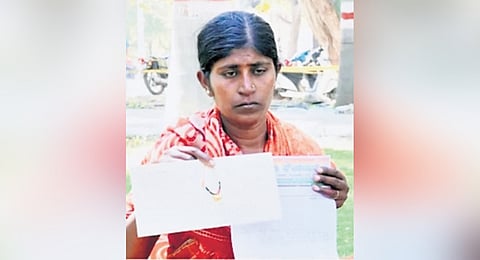 Parvathi, the widow from Kapagal village in Manvi taluk, Raichur district, alleged that the employees of the microfinance company harassed her husband, Sharanabasava.