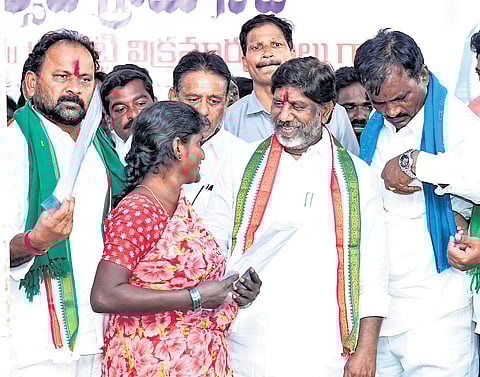Deputy CM Bhatti Vikramarka during the public meeting at Chinna Gopathi in Konijarla mandal of Khammam dist to mark launching of four schemes