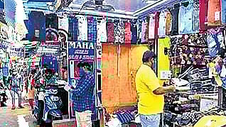 Shops in narrow lanes could lose trade licences