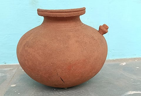 Pot with narrow spout, Sangam-era terracotta doll and ring wells were discovered near Thenpennai River