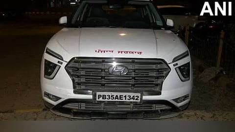 Cash, AAP pamphlets found in Punjab ‘Sarkar’ car