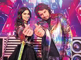 Poster of 'Loveyapa'