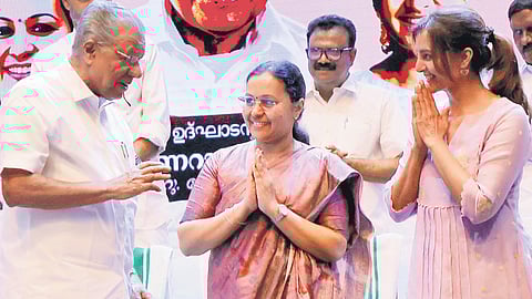 CM Pinarayi Vijayan greets Health Minister Veena George and actor Manju Warrier at the launch of ‘Arogyam Anandam: Keep Cancer at Bay’ at Tagore Theatre in Thiruvananthapuram on Tuesday