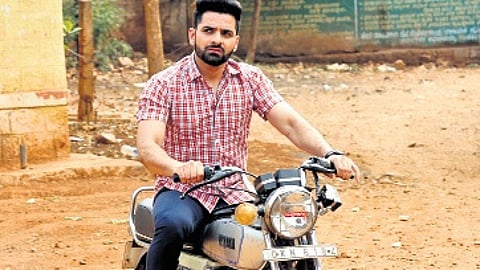 A still from the film 'Raju James Bond'