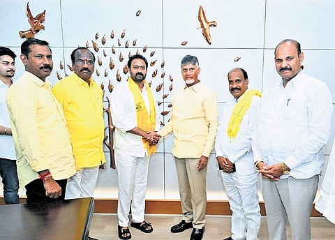 Chief Minister and TDP supremo N Chandrababu Naidu welcomes Alla Kali Krishna Srinivas (Nani) into the party fold at Undavalli on Thursday
