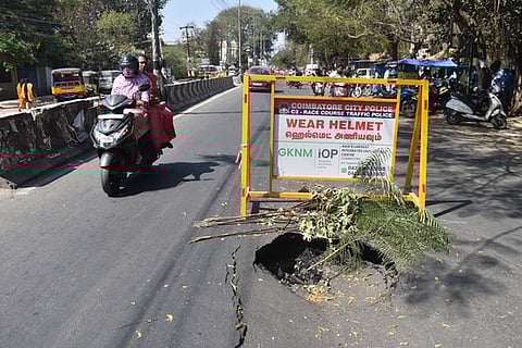 A small portion of the Pankaja Mill Road near Puliakulam caved in on Thursday night which has been posing a huge threat to
