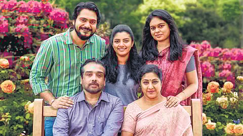 'Kaadhal Enbadhu Podhu Udamai ' movie poster