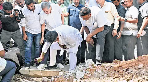 Deputy Chief Minister DK Shivakumar inspects white-topping work at Nettakallappa Circle in Bengaluru