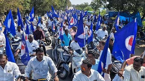 Hundreds of fishermen rallying in motorcycles through Karaikal in demand for repatriation of colleagues injured in Sri Lankan naval firing