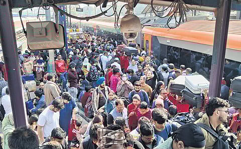 Crowd at the New Delhi railway station.