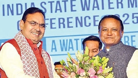 Rajasthan CM Bhajan Lal Sharma greets Mohan Charan Majhi at the conference