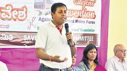 Prof Ashish Verma; Dr Sudha Kamath, president of Medical Service Centre, Karnataka; Prof Meghna Verma, and others during the ‘Citizens Convention against Metro fare hike’ organised by Bangalore Metro Commuters Association