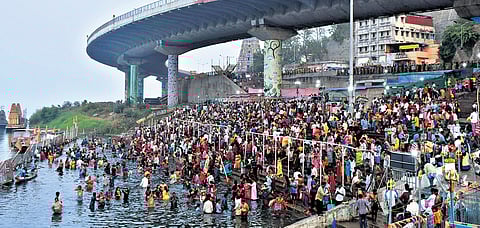 Devotees taking holy dip in the Krishna River in Vijayawada; Prasant Madugula