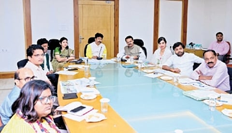 H&UD min Krushna Chandra Mahapatra and others during the meeting.