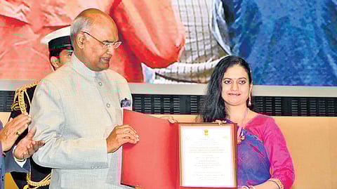 Rachna honoured as the “Role Model Hearing Impaired Female” by former President Ram Nath Kovind.