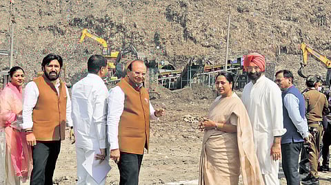 L-G VK Saxena with CM Rekha Gupta plants a sapling during bamboo plantation drive on Tuesday.