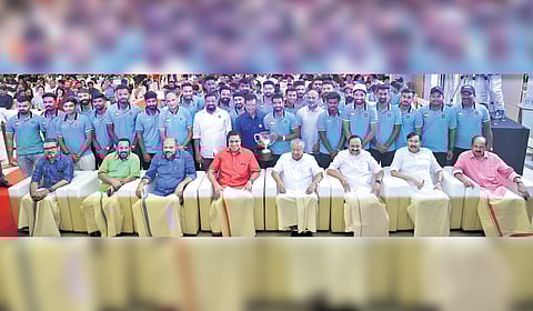 Kerala cricket team that finished runners-up in the Ranji Trophy posing for a photograph with Chief Minister Pinarayi Vijayan, Speaker A N Shamseer, Leader of Opposition V D Satheesan, other state ministers and Kerala Cricket Association officials during a felicitation event in Thiruvananthapuram on Tuesday.