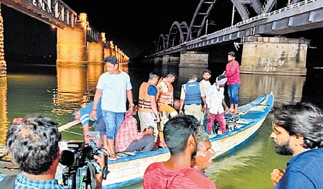 Officials overseeing rescue ops after the boat capsize