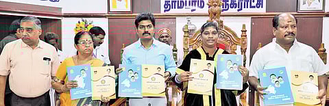 Tambaram City Municipal Corporation (TCMC), Vasanthakumari Kamalakannan and other representatives with the budget for 2025-26