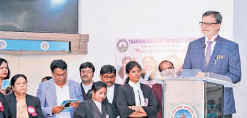 Acting Chief Justice Sujoy Paul of the Telangana High Court addresses advocates and staff on the eve
of International Women’s Day.