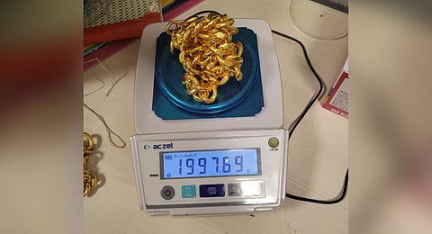 The value of the seized gold is worth around Rs 3.44 crore.