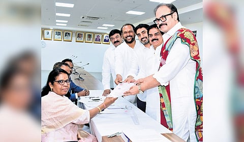 Along with his nomination, Nagababu submitted the party ‘B’ Form, affidavit, security deposit and other documents to the RO.