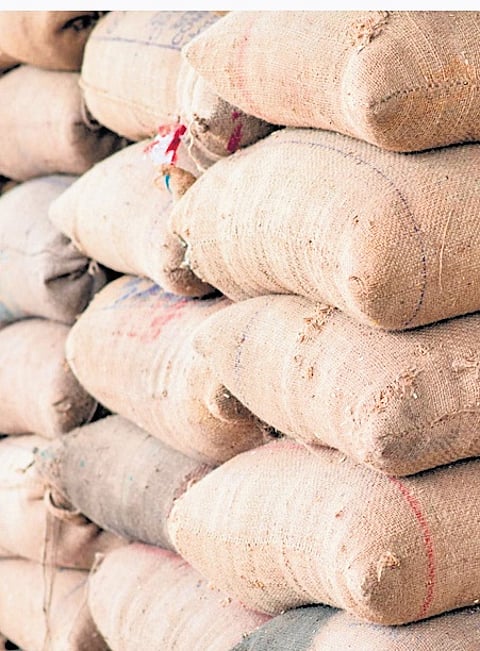 House panel recommends timely construction of more FCI godowns