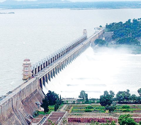 Karnataka government is think of using their share of 65 per cent of water from the Tungabhadra reservoir
