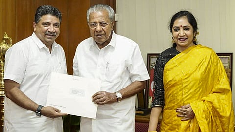 Kerala Chief Minister Pinarayi Vijayan bein welcomed ahead of the Joint Action Group meeting in Chennai on parliamentary constituency re-delimitation.