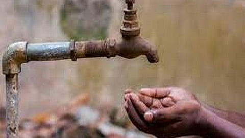 A resident said that many pockets where big tankers cannot reach and the KWA doesn’t have long hoses to supply water to such areas.