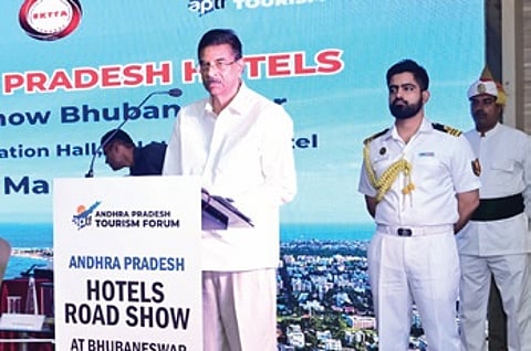 Governor Hari Babu Kambhampati addressing the AP tourism roadshow