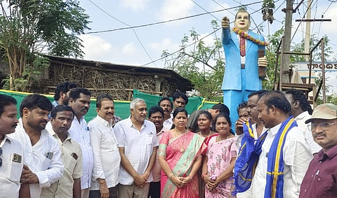 Former minister Taneti Vanita visited an Ambedkar statue at dubacherla in East Godavari.
