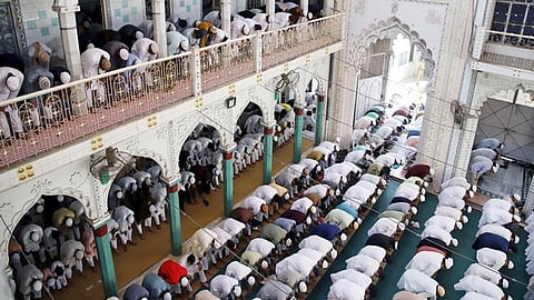 In a bid to attract Muslim voters ahead of the Bihar Assembly elections, the BJP’s Minority Cell has launched the ‘Saugat-e-Modi’ campaign in Bihar.