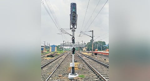 The Vijayawada Division of South Central Railway (SCR), in collaboration with the Projects Organization Unit, has commissioned 206.29 Route Kilometers (RKm) of Automatic Block Signaling (ABS) in the 2024-25 financial year.