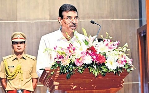 Governor Hari Babu Kambhampati addressing the OUHS function