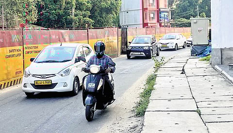 The narrow stretches at Alinchuvadu and Vazhakala, where metro work is progressing
