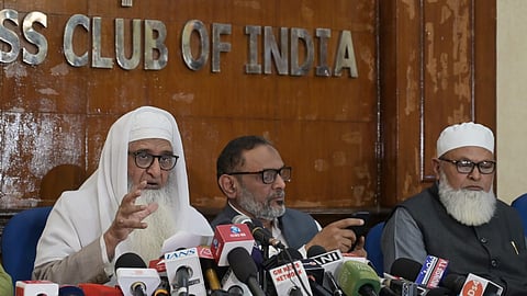 All India personal Law board leader Maulana Fazlurrahim, Maulana mohd Shafi Kadani, Jakat Islami Hind (Extreme right), Dr Qasim Rasool Ilyas addressesa press conference on Waqf Board bill in New Delhi on wednesday.