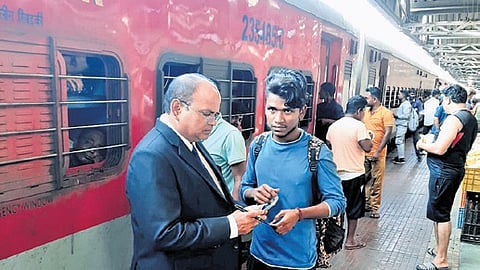 The zone made significant strides in network expansion by adding a total of 960 km of track through the construction of new lines.