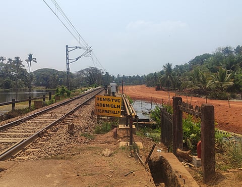 The Hosur-Omalur stretch, a crucial link connecting industrial hubs in Krishnagiri and Salem districts with Bengaluru and Chennai, continues to operate on a single line