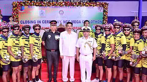 Governor Hari Babu Kambhampati along with the NCC cadets.